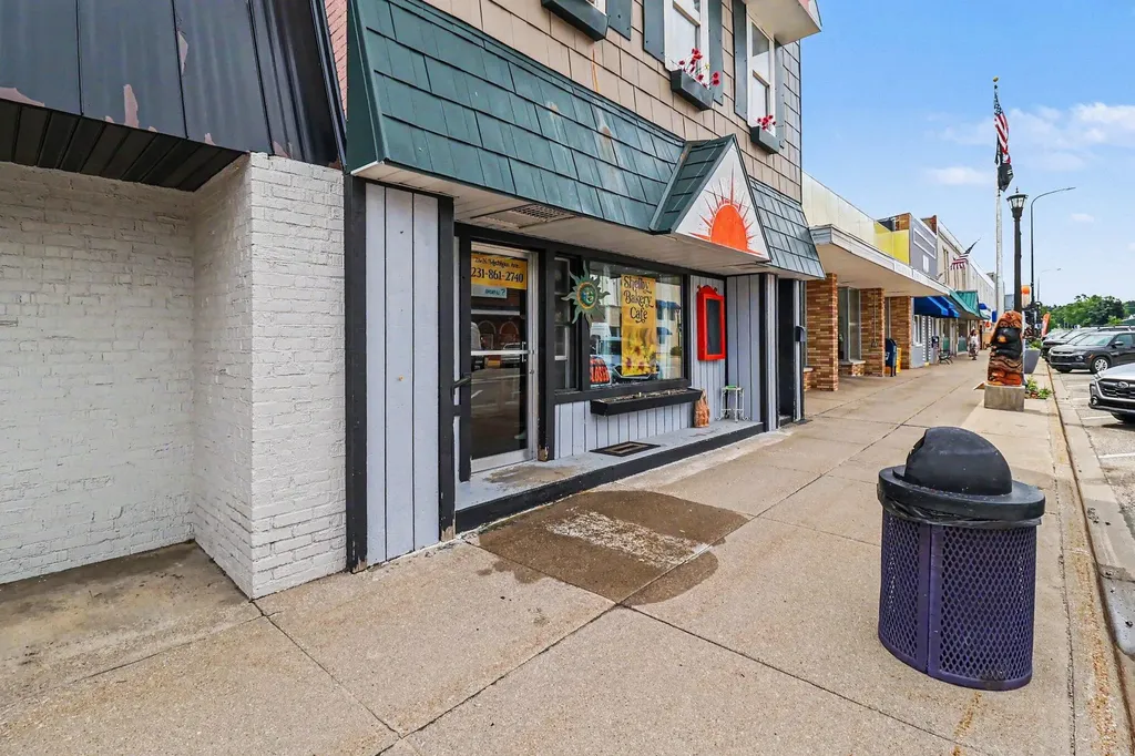 216 N Michigan Avenue Shelby Village MI 49455