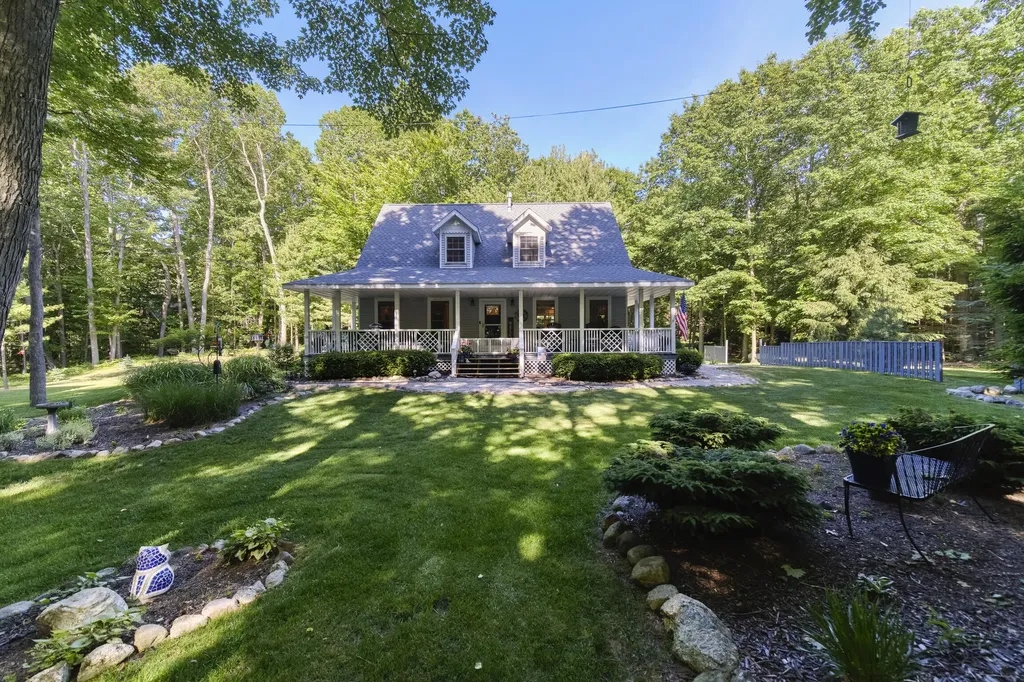 10826 Old Freesoil Road N Grant Township MI 49660