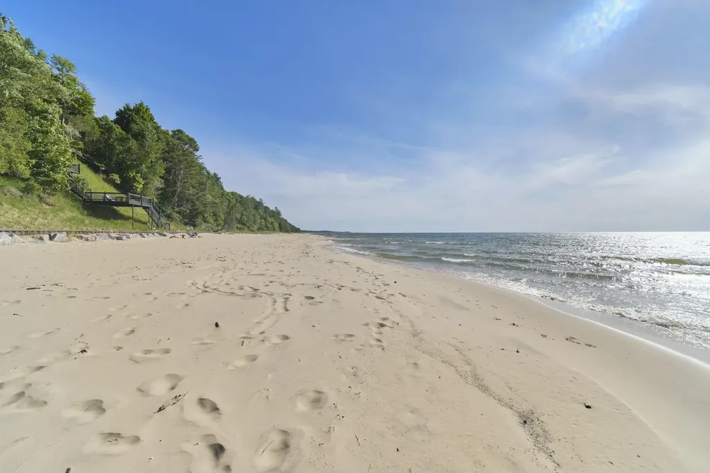 10826 Old Freesoil Road N Grant Township MI 49660