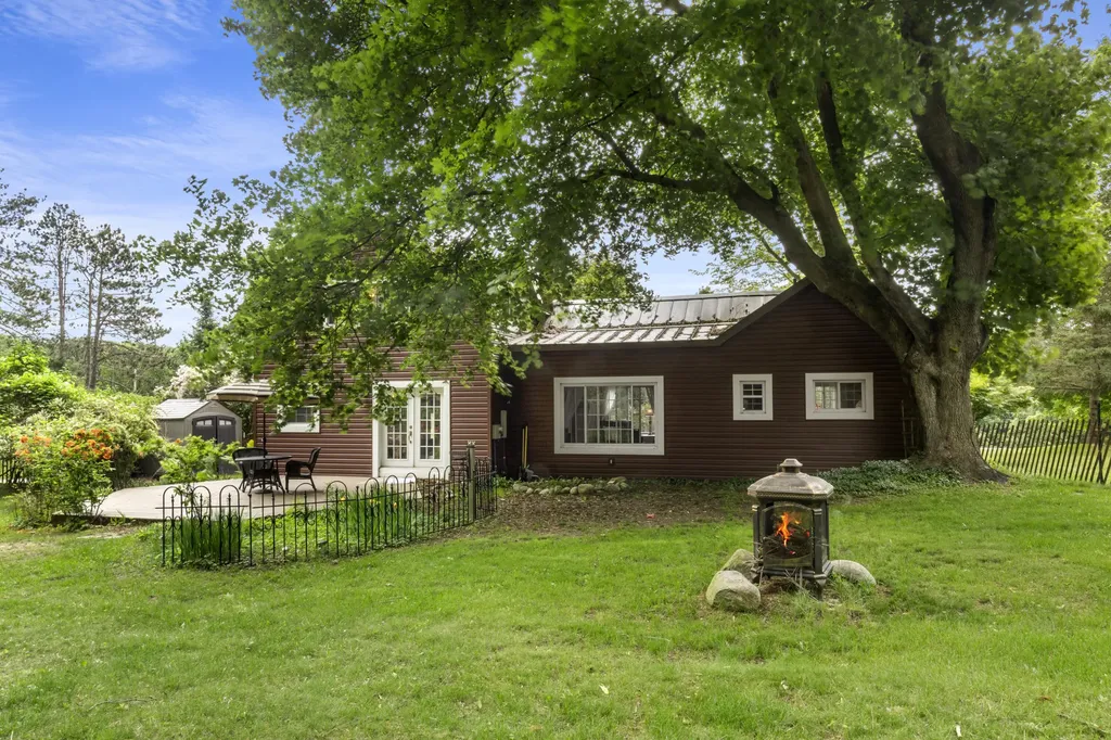 657 Crystal Avenue Frankfort City MI 49635