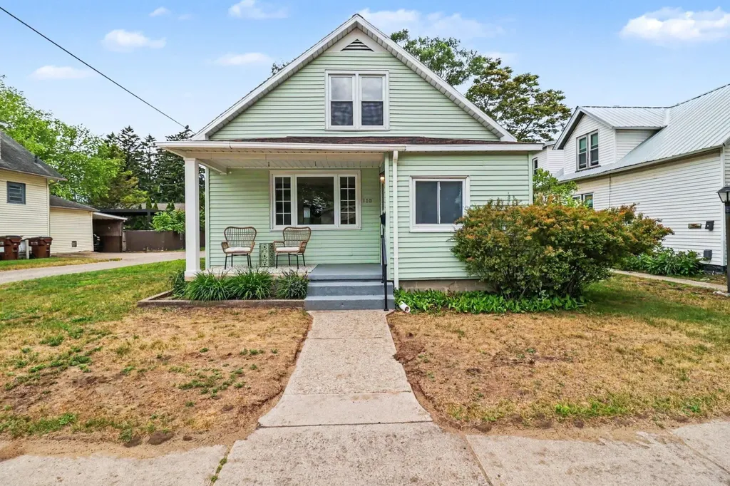109 N Franklin Street Ludington City MI 49431