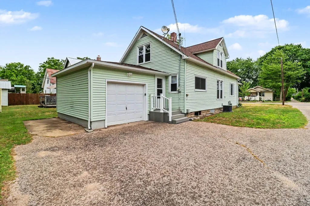 109 N Franklin Street Ludington City MI 49431