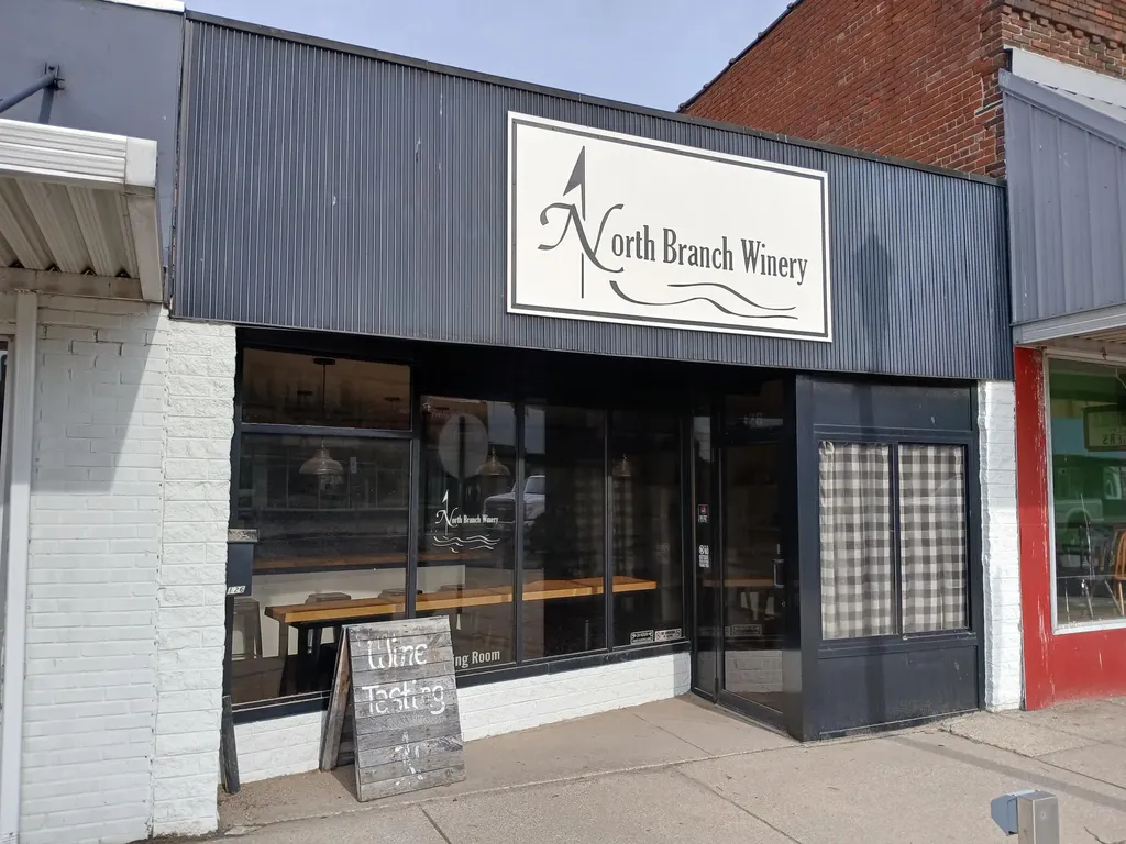 126 & 128 S Main Street Scottville City MI 49454