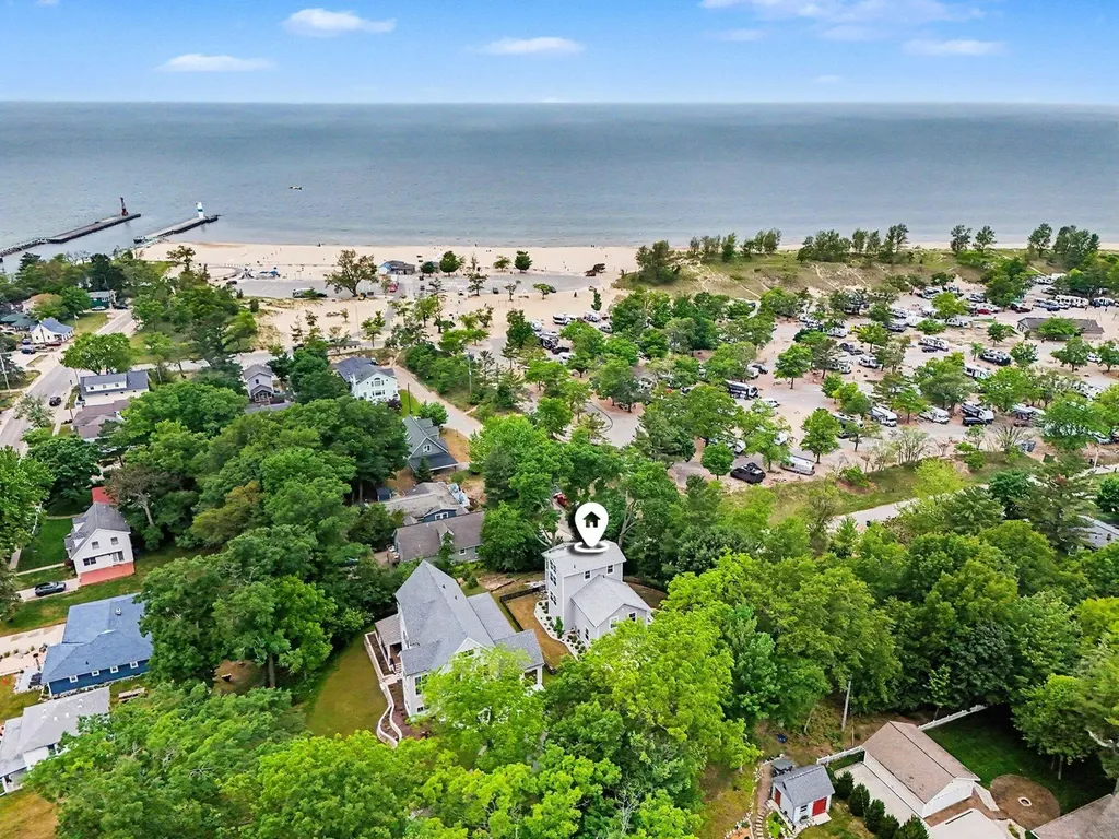 258 W Lowell Street Pentwater Village MI 49449