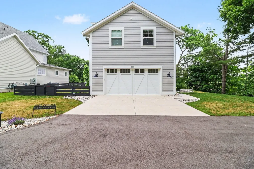258 W Lowell Street Pentwater Village MI 49449