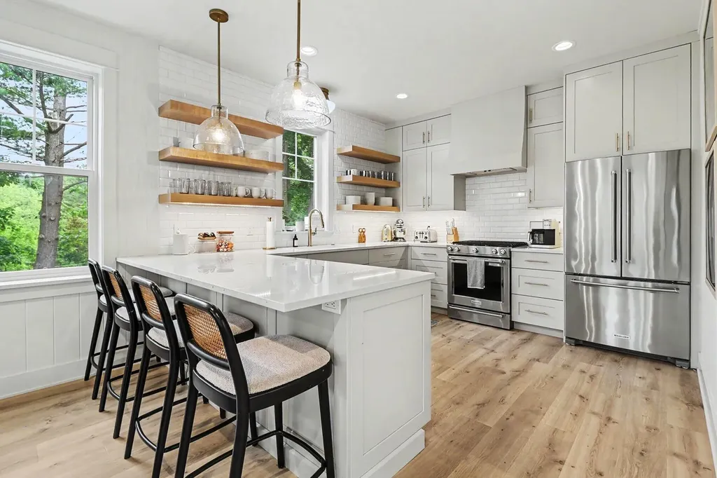 258 W Lowell Street Pentwater Village MI 49449