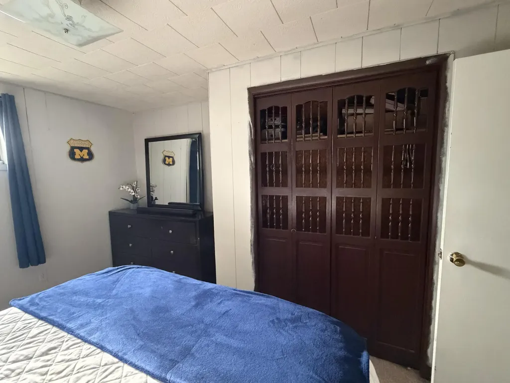307 6th Street Manistee City MI 49660