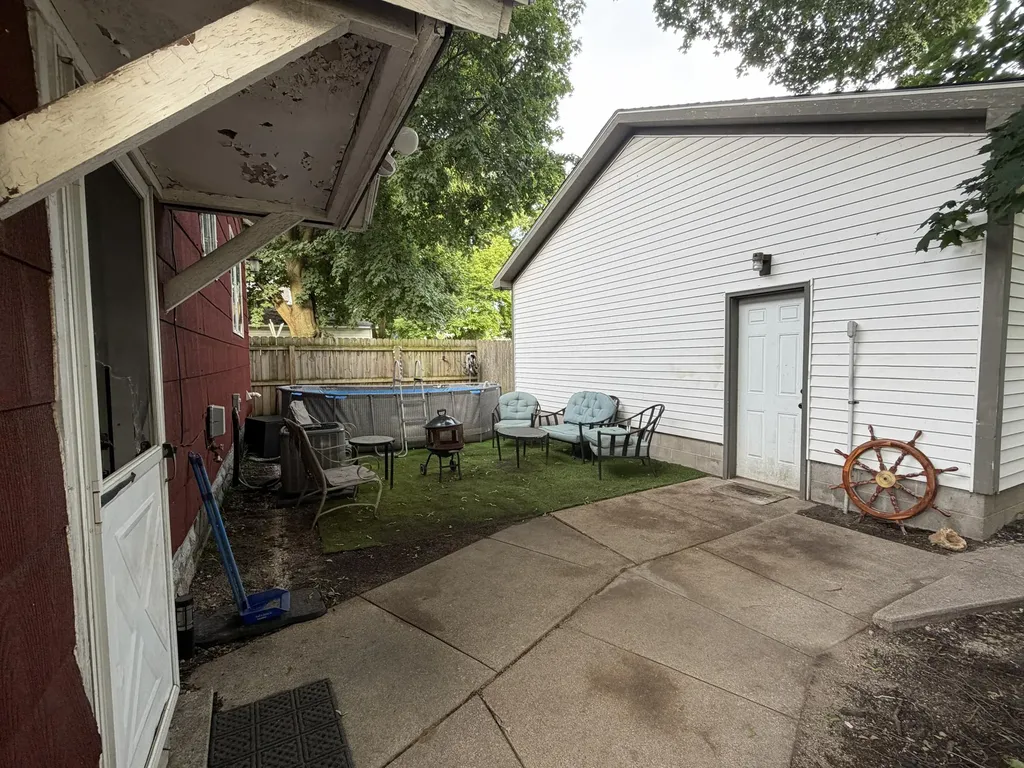 307 6th Street Manistee City MI 49660