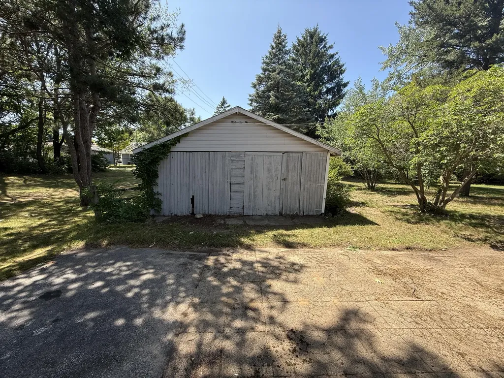 905 N Gaylord Avenue Ludington City MI 49431