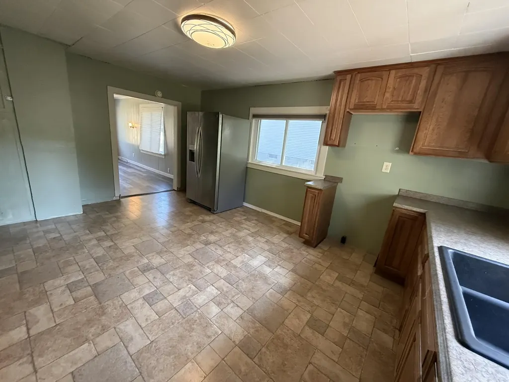 905 N Gaylord Avenue Ludington City MI 49431