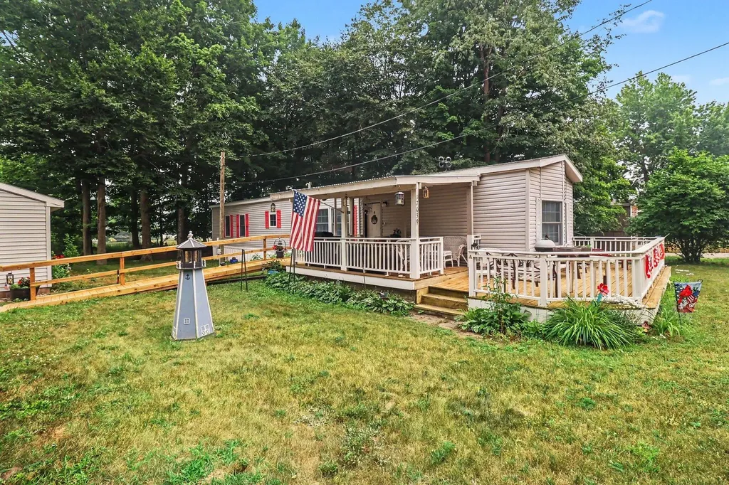 17039 3rd Street Arcadia Township MI 49613
