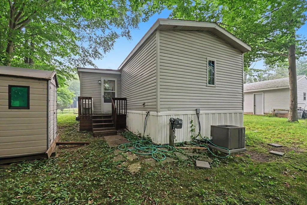 17039 3rd Street Arcadia Township MI 49613
