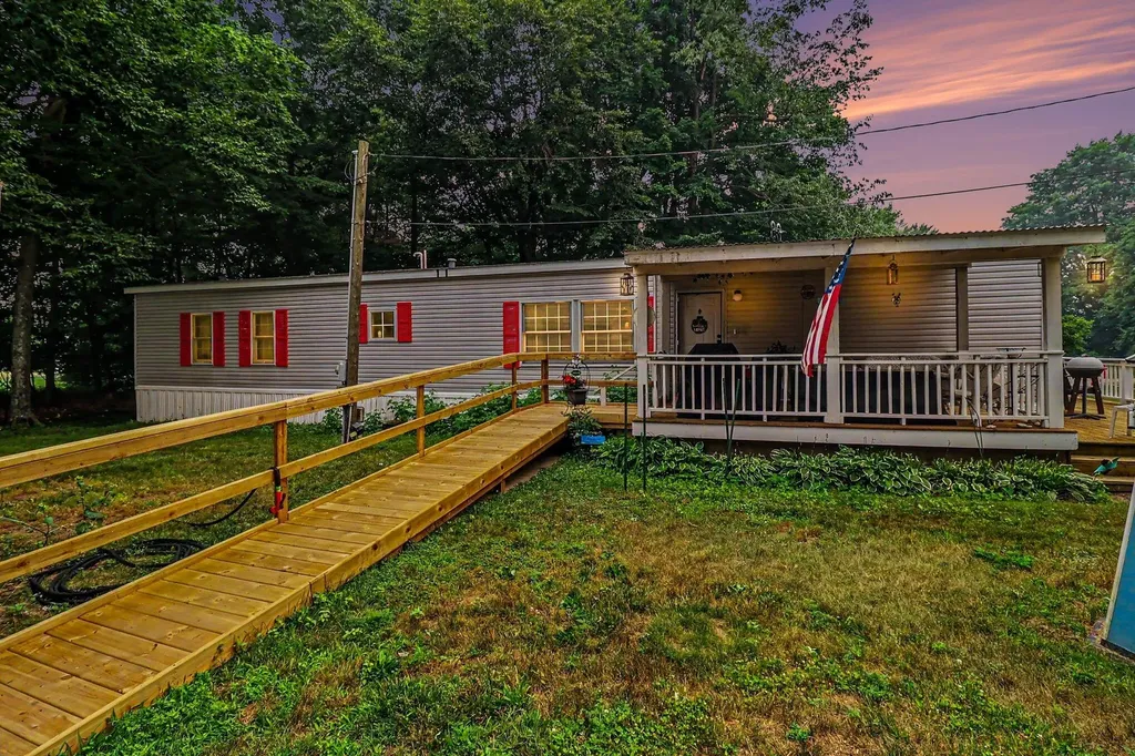 17039 3rd Street Arcadia Township MI 49613