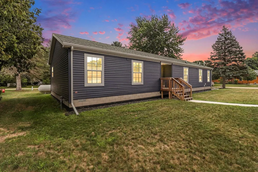 5957 E Ford Lake Dr. Drive Sheridan Township MI 49410