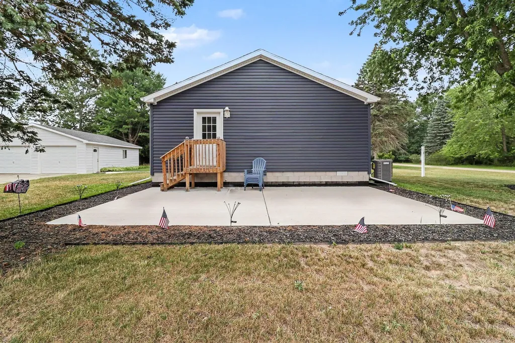 5957 E Ford Lake Dr. Drive Sheridan Township MI 49410