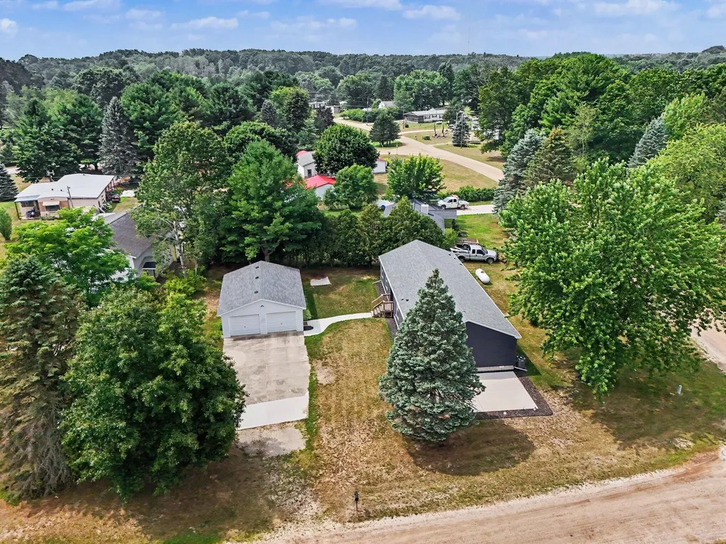 5957 E Ford Lake Dr. Drive Sheridan Township MI 49410