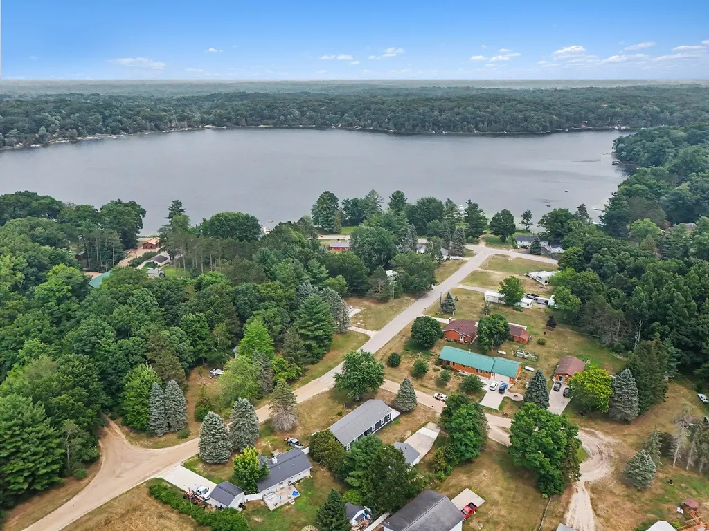 5957 E Ford Lake Dr. Drive Sheridan Township MI 49410