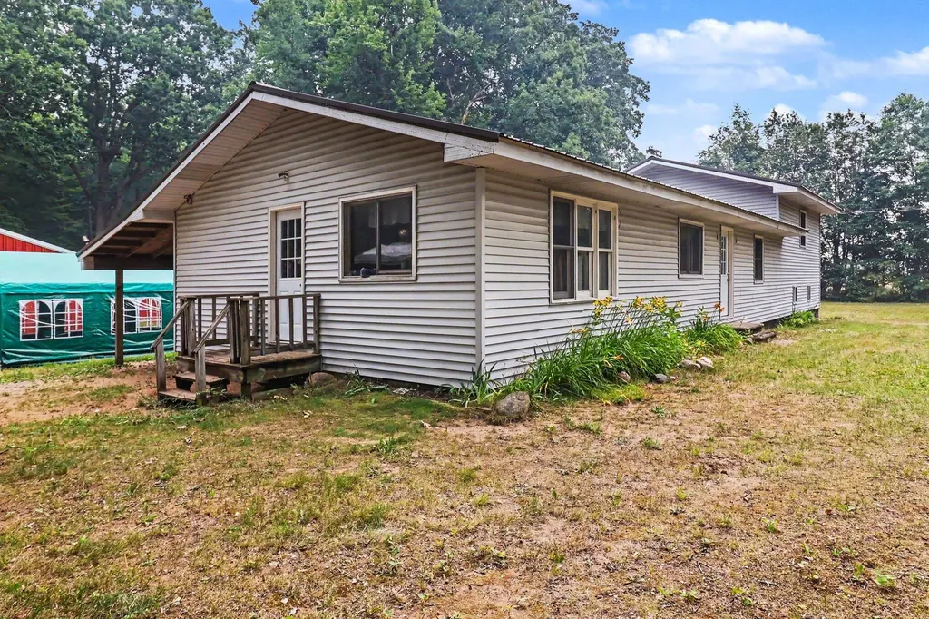 4994 E Madison Road Colfax Township MI 49459