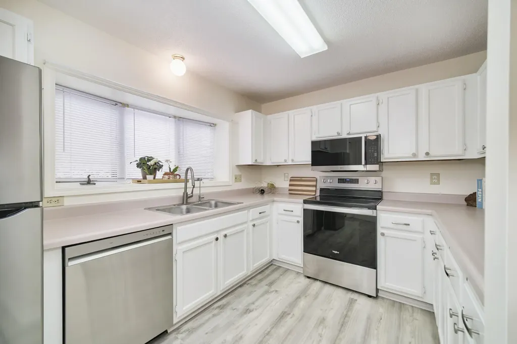 317 5th Avenue Manistee City MI 49660