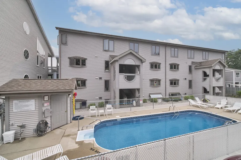 317 5th Avenue Manistee City MI 49660