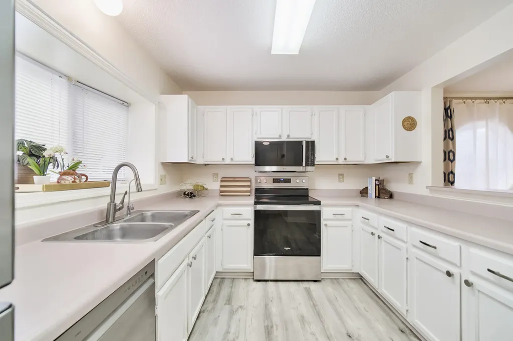 317 5th Avenue Manistee City MI 49660