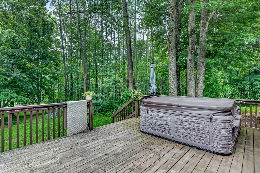 8045 W 16 Mile Troy Township MI 49309