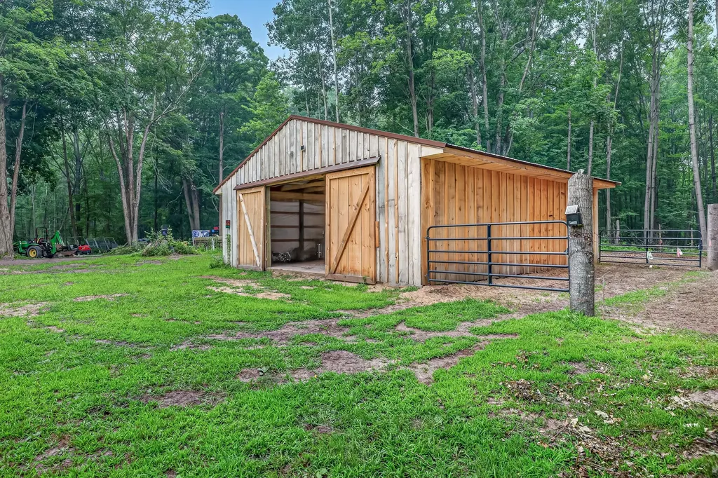 8045 W 16 Mile Troy Township MI 49309