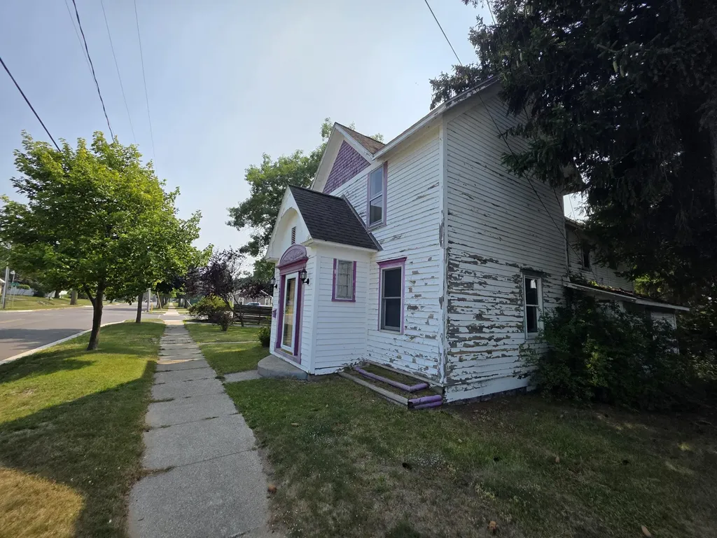 244 Washington Street Manistee City MI 49660
