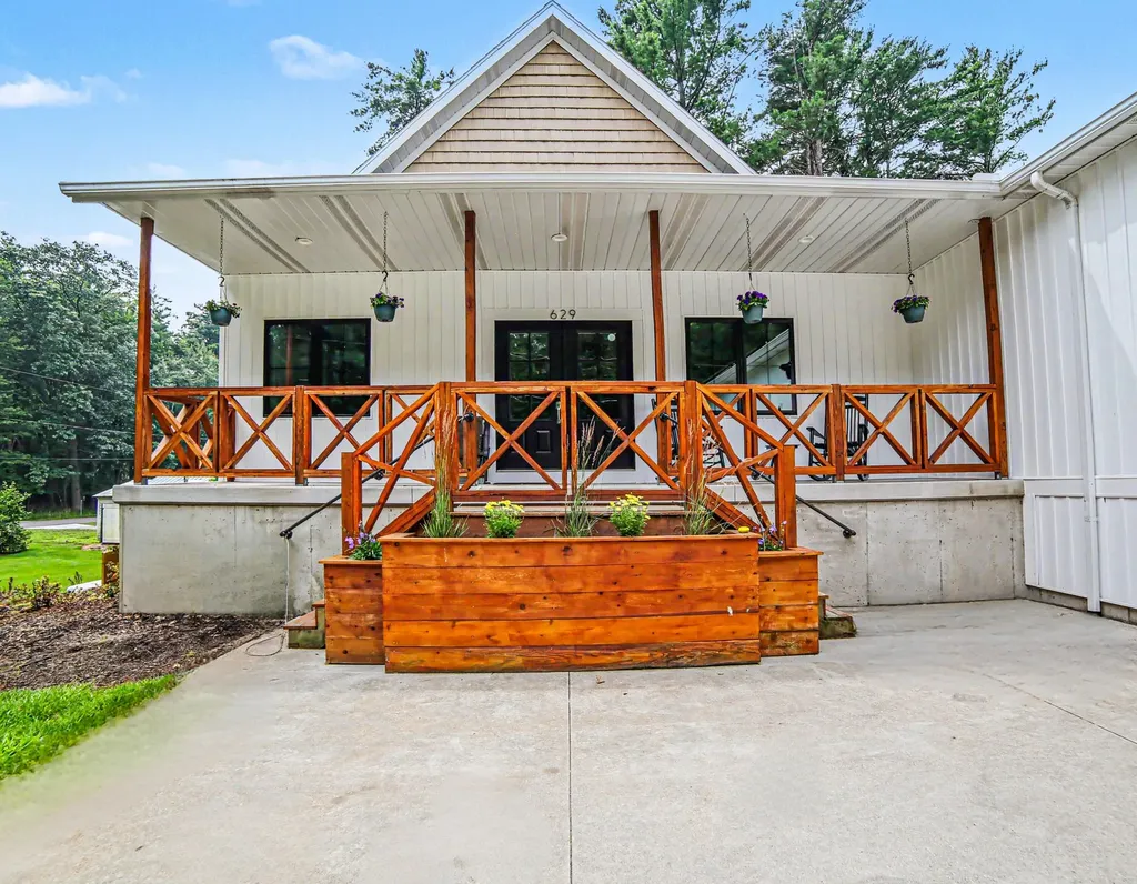 629 Sands Street Pentwater Village MI 49449