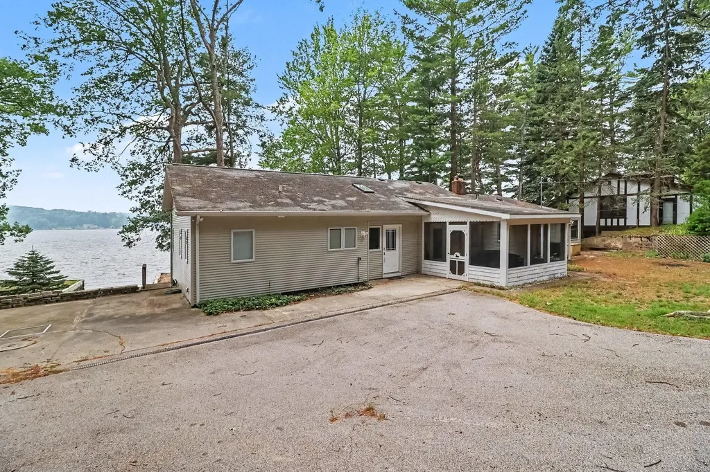 5935 Pleasant Hill Road Unknown City MI 49411