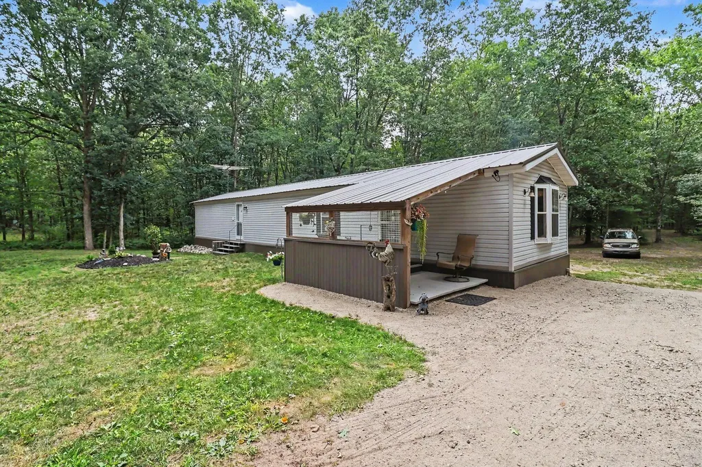 9196 N Ruth Drive Colfax Township MI 49402