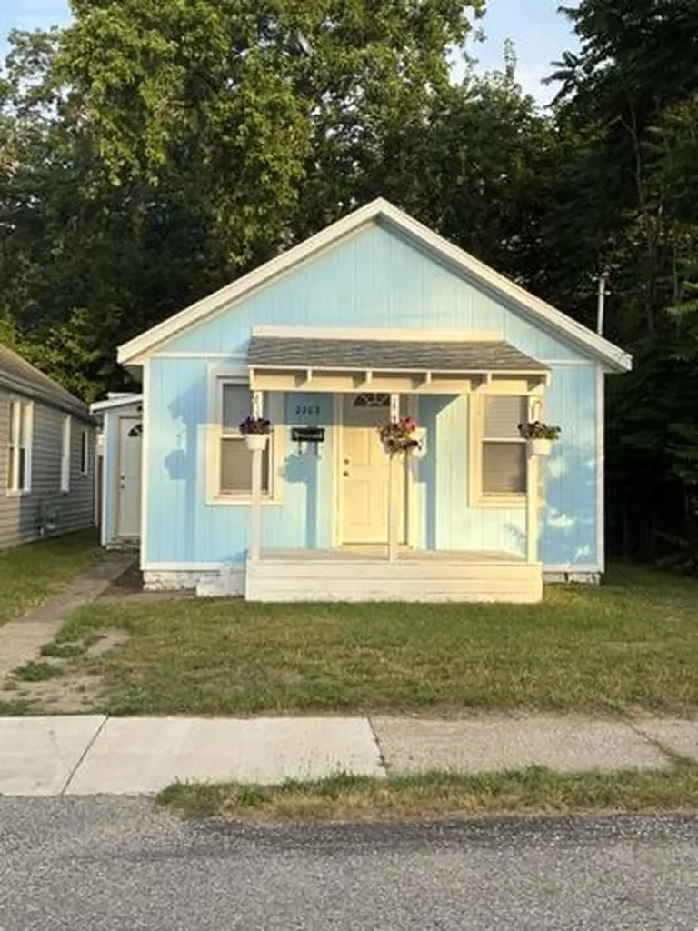 2203 Larue Street Muskegon City MI 49441