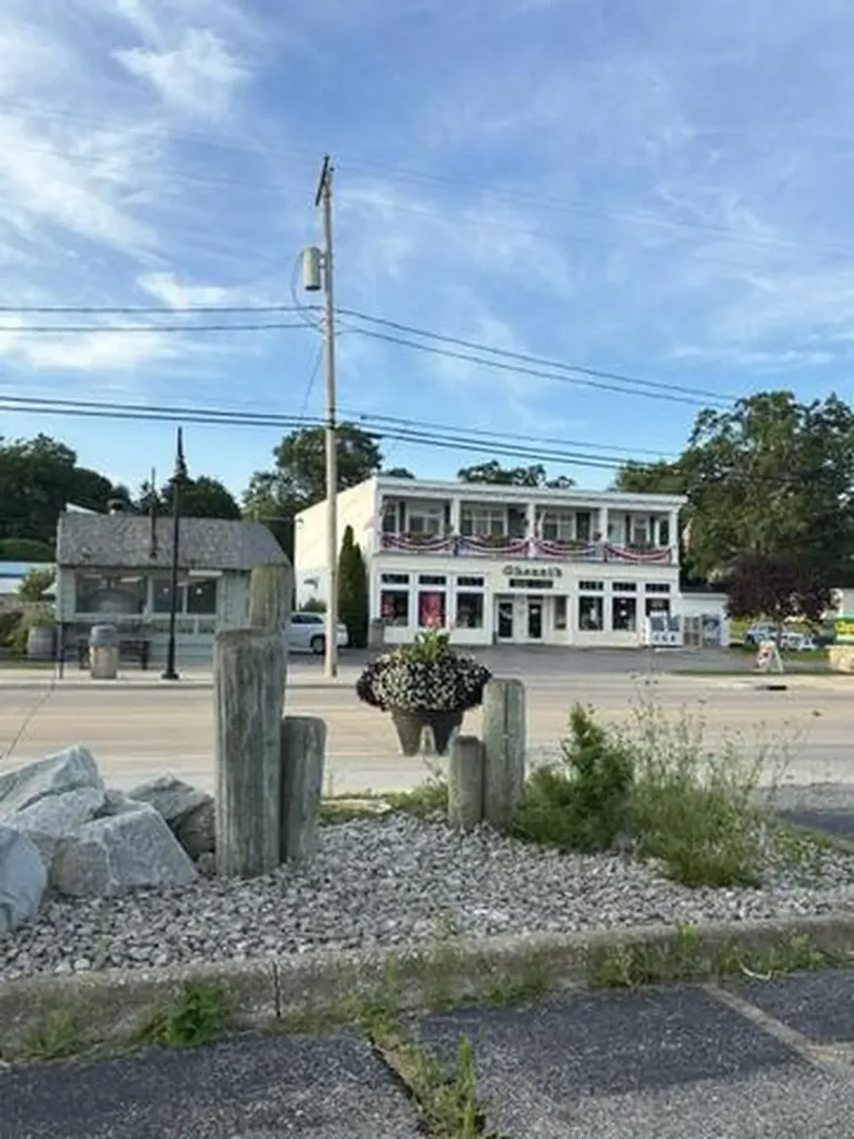 2203 Larue Street Muskegon City MI 49441