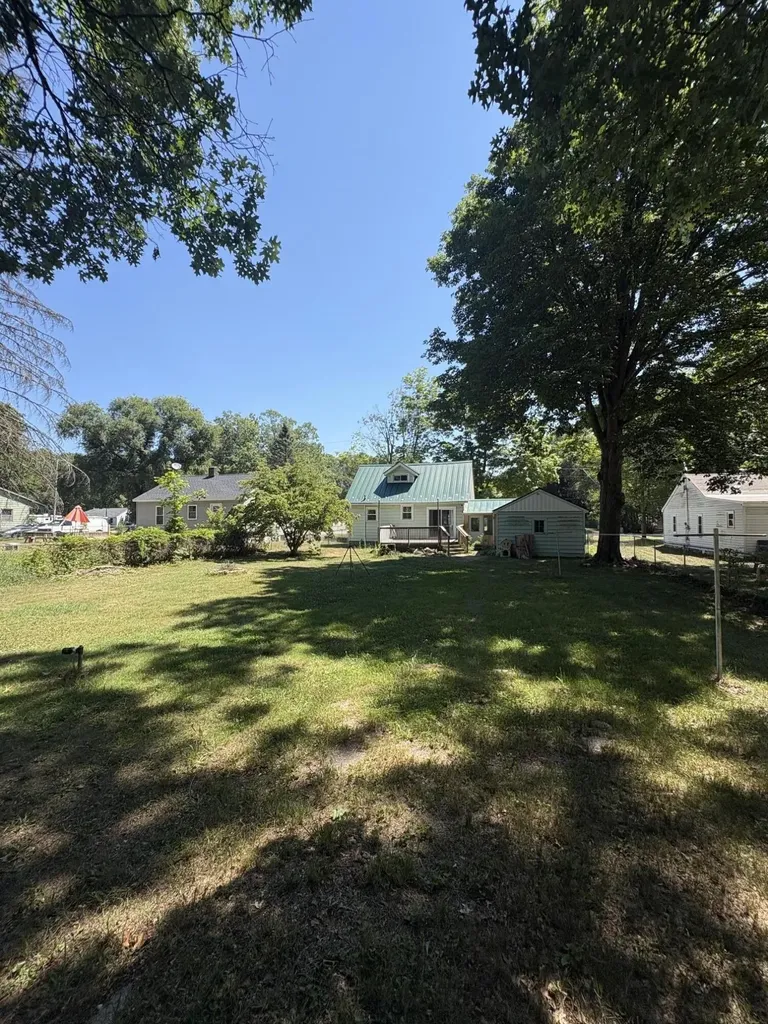 575 S Wolf Lake Road Egelston Township MI 49442