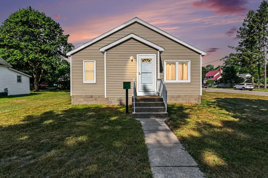 509 N Delia Street Ludington City MI 49431