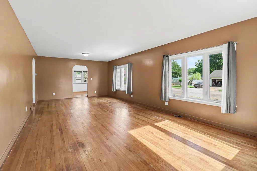 509 N Delia Street Ludington City MI 49431