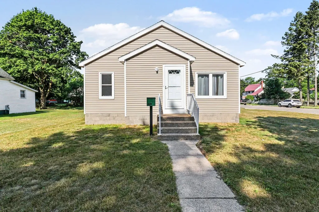 509 N Delia Street Ludington City MI 49431