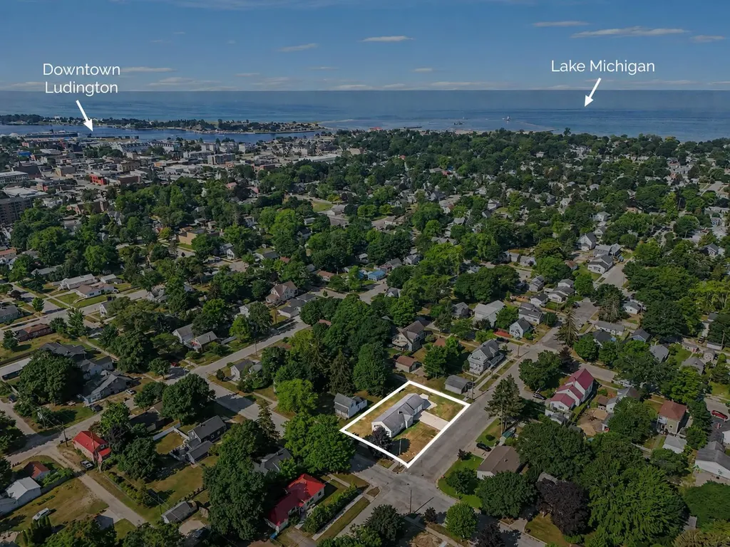 509 N Delia Street Ludington City MI 49431