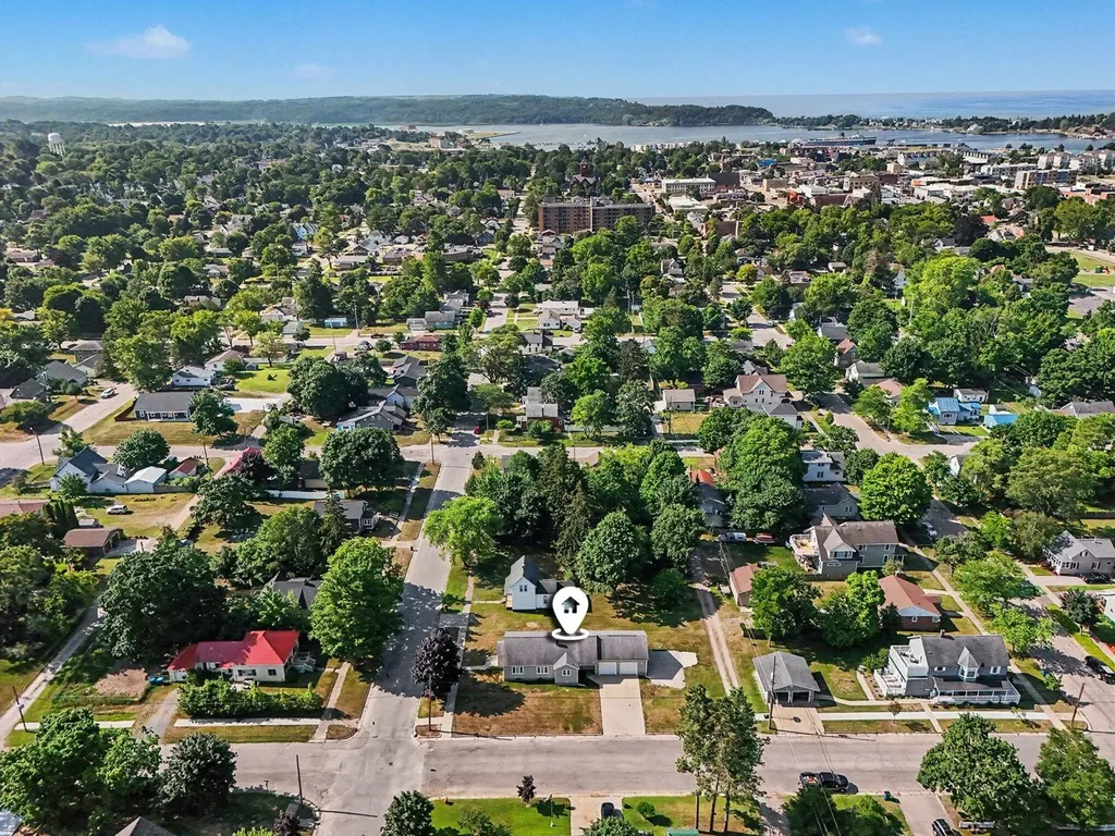 509 N Delia Street Ludington City MI 49431