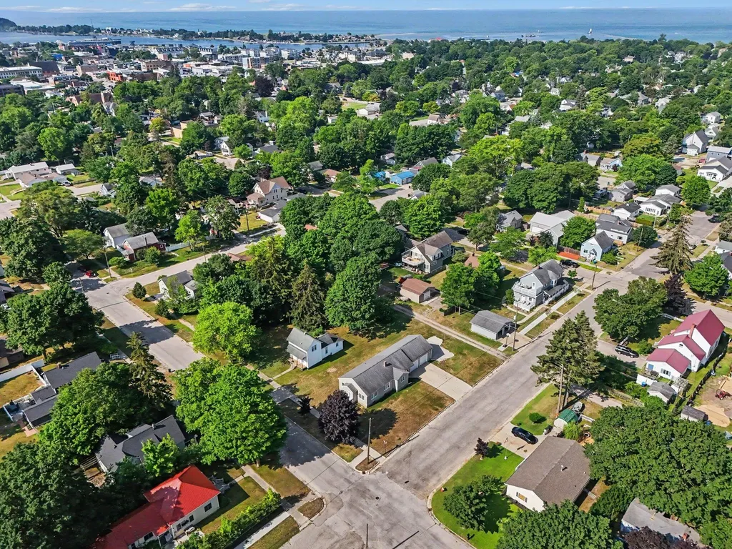 509 N Delia Street Ludington City MI 49431
