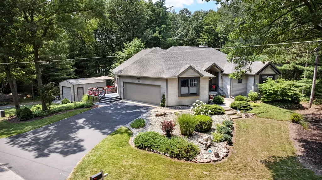 416 N Rush Street Pentwater Village MI 49449