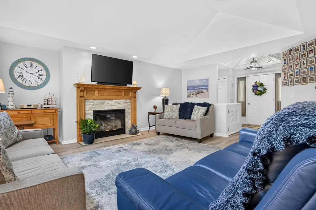 416 N Rush Street Pentwater Village MI 49449