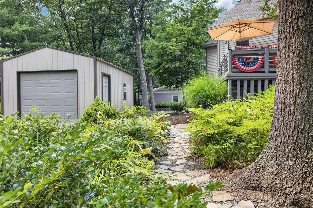 416 N Rush Street Pentwater Village MI 49449