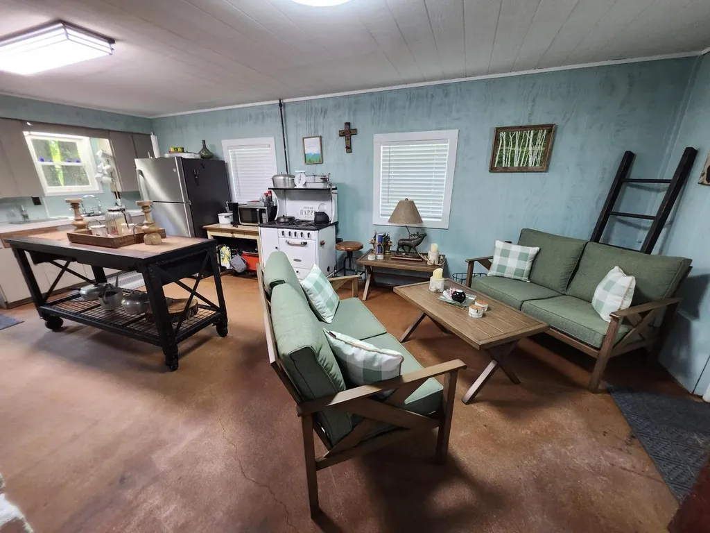 2867 E Hawley Road Eden Township MI 49405