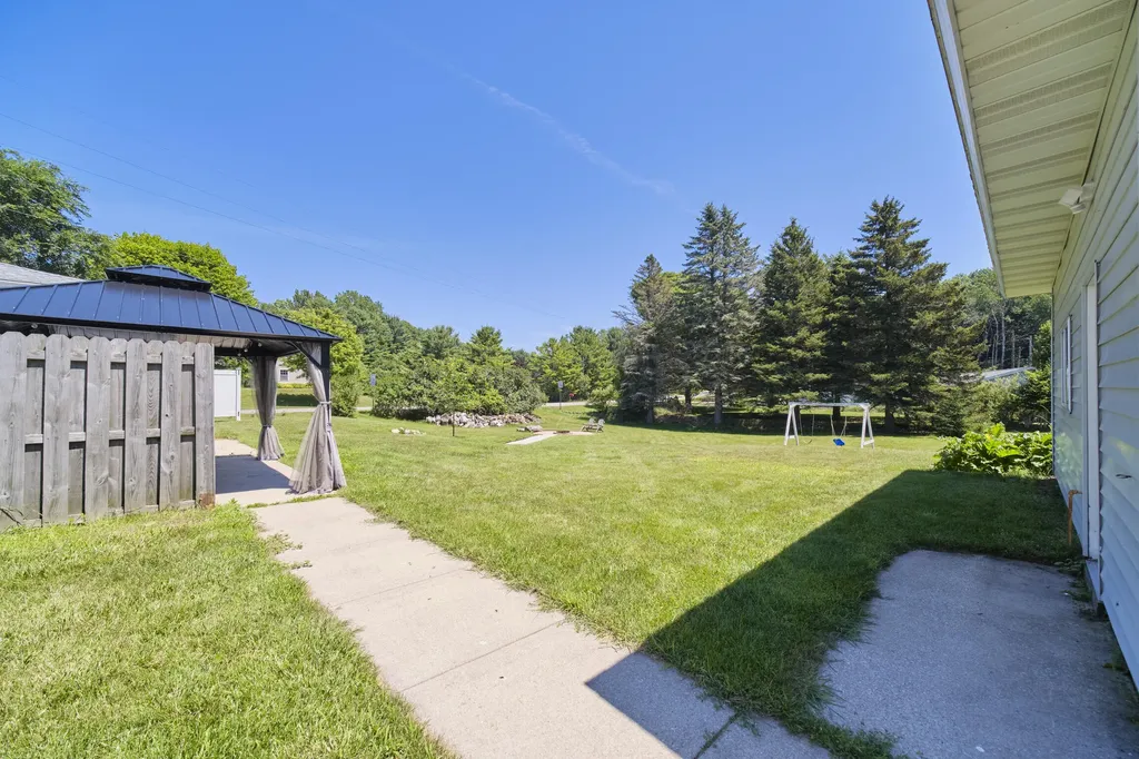 2631 Lakeshore Road Manistee Township MI 49660