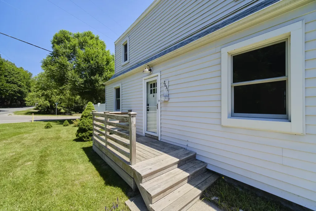 2631 Lakeshore Road Manistee Township MI 49660