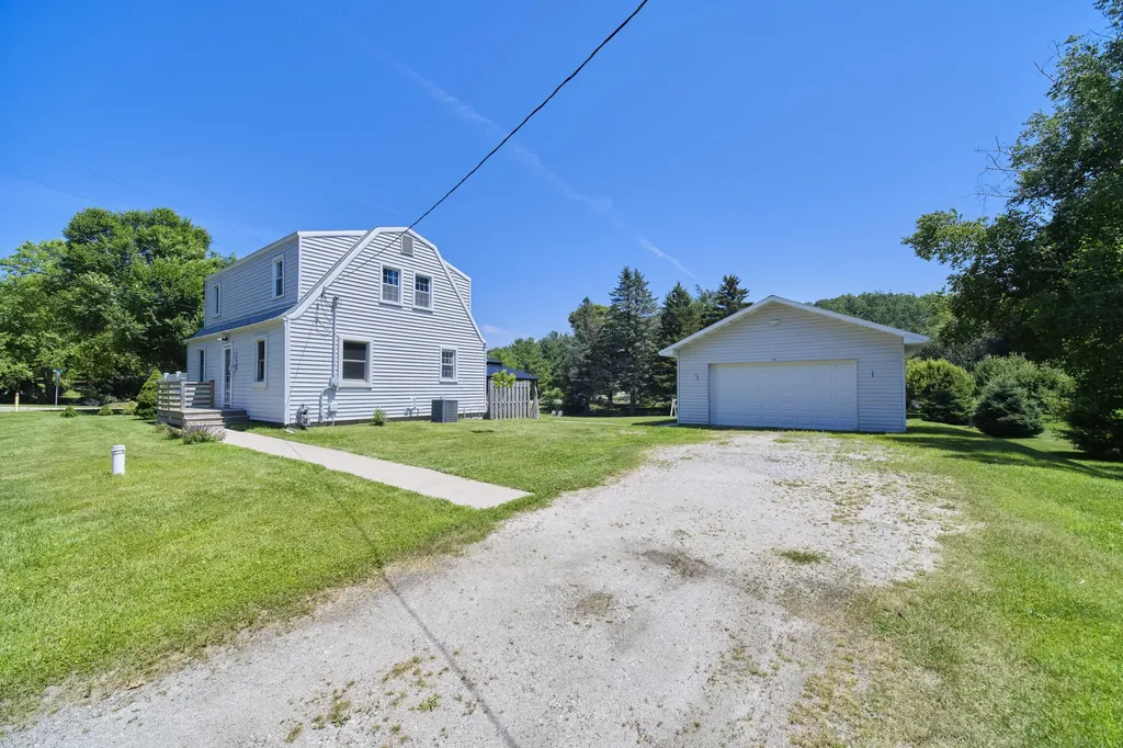 2631 Lakeshore Road Manistee Township MI 49660
