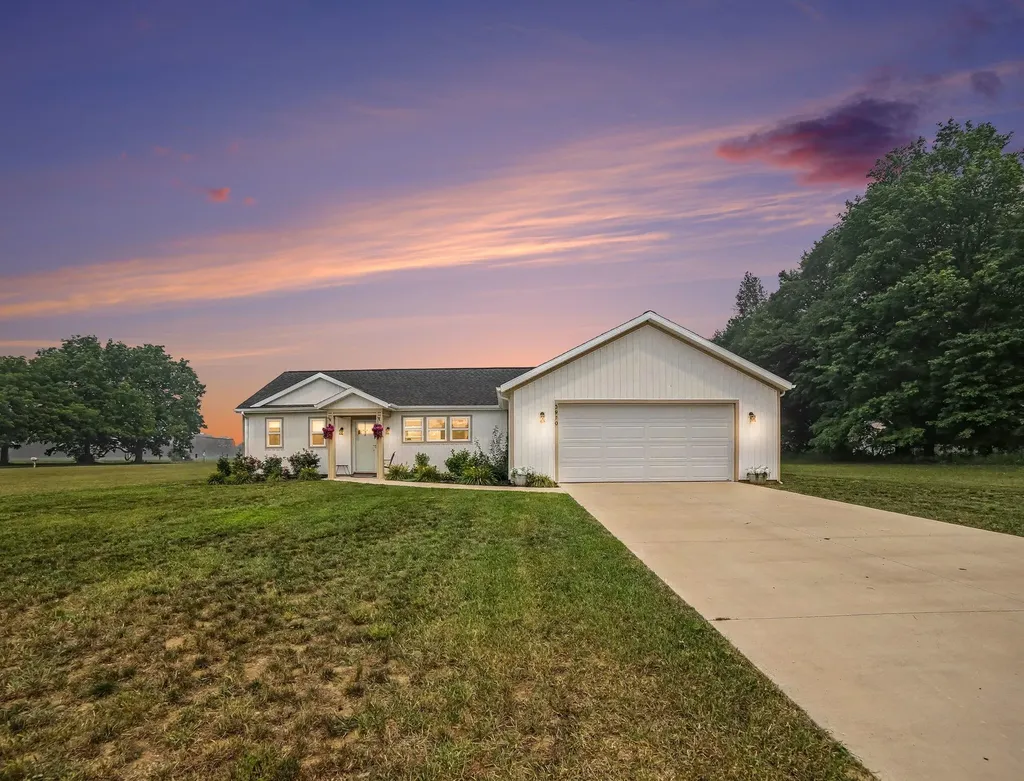 3970 W Destiny Drive Hart Township MI 49420