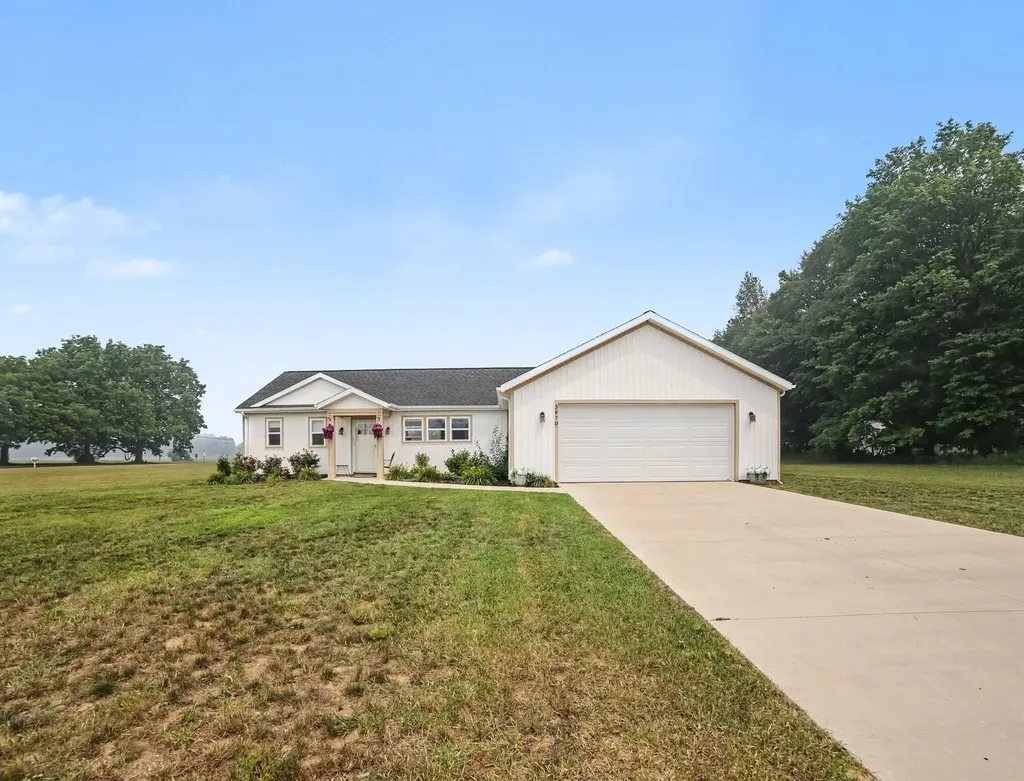 3970 W Destiny Drive Hart Township MI 49420