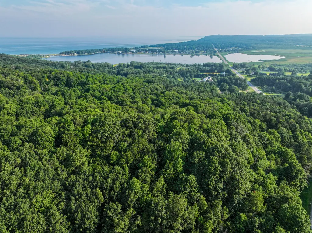15940 Northwood Highway Arcadia Township MI 49613